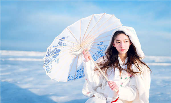 乌什试管代怀生子多少钱一个？助孕之路的费用分析与方案选择